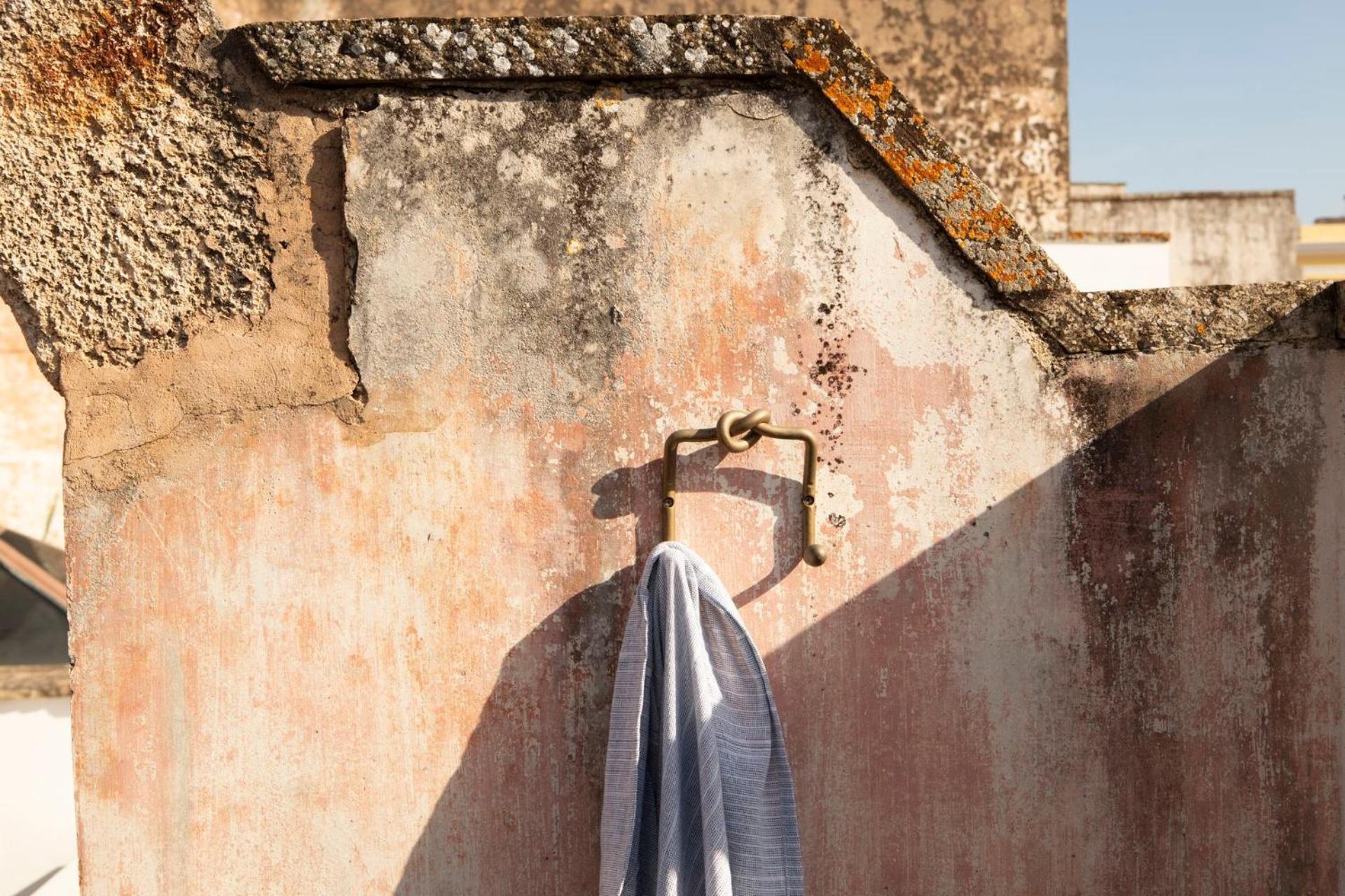 ラーカレ Don Alfonso Dimora D'Epoca Bed & Breakfast エクステリア 写真