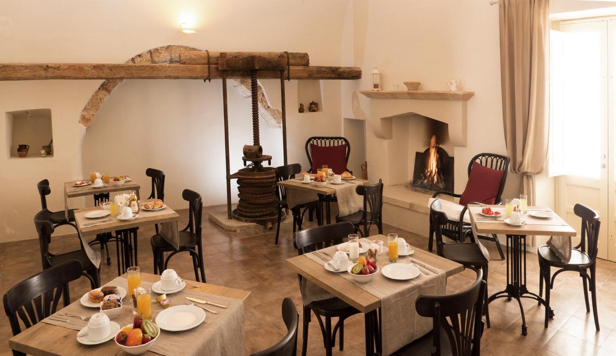 ラーカレ Don Alfonso Dimora D'Epoca Bed & Breakfast エクステリア 写真